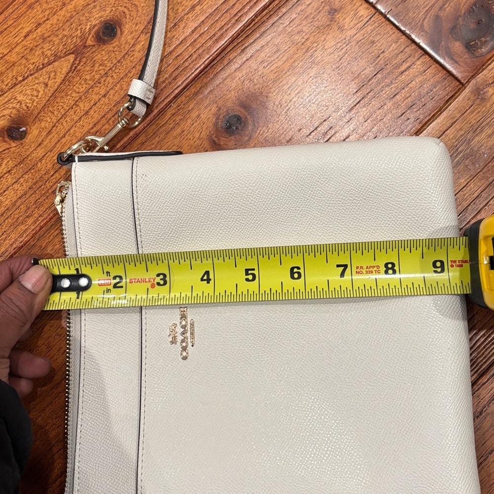 Coach Off-White Crossbody Bag - Picture 7 of 8
